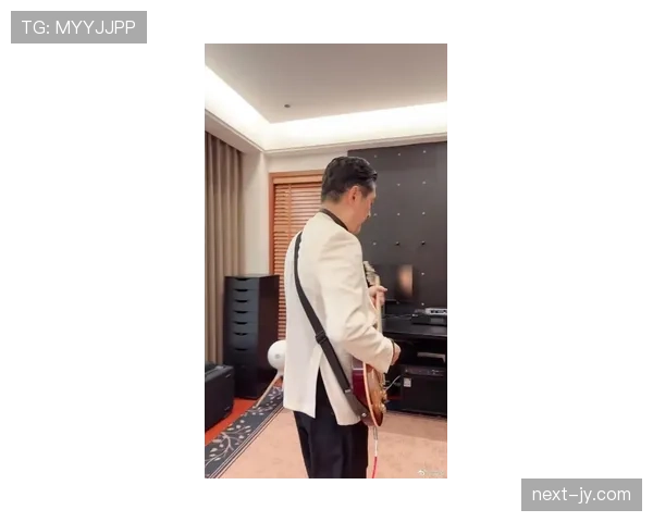 刘国梁一天能换三次西装，背地里的奢侈生活比明星还疯狂？